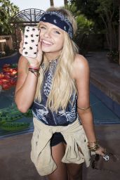 Alli Simpson - Just Jared 2015 Coachella Festival Party Presented by Sonix in Indio