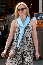 Amy Smart - Shopping at Bristol Farms in West Hollywood, April 2015