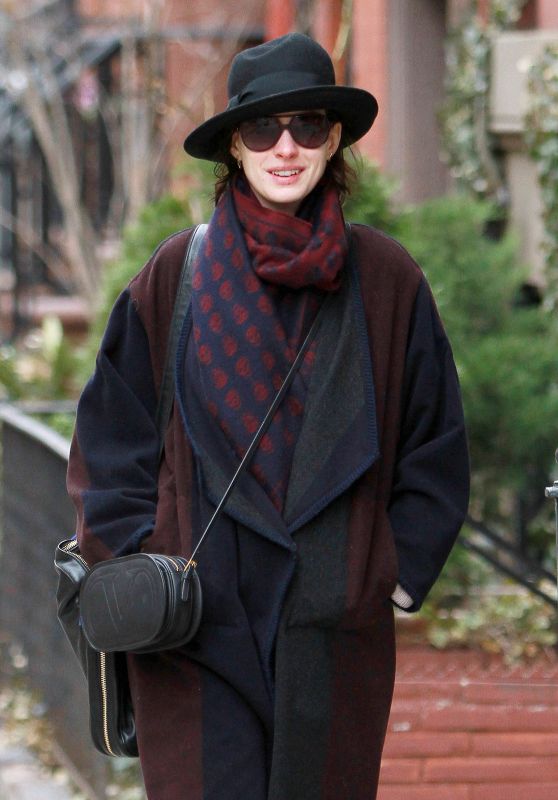 Anne Hathaway Casual Style - Out in New York City, April 2015