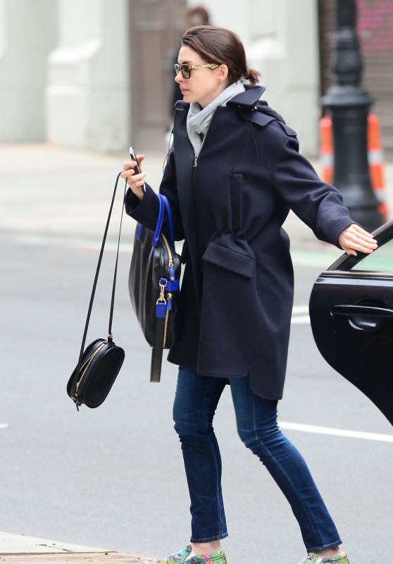 Anne Hathaway Street Style - Out in New York City, April 2015 • CelebMafia