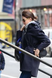 Anne Hathaway Street Style - Out in New York City, April 2015