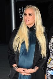 Ashlee Simpson - Just Before I Go Premiere in Hollywood