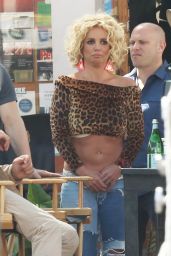 Britney Spears - Films music video for 