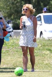 Britney Spears - Out in Calabasas, April 2015