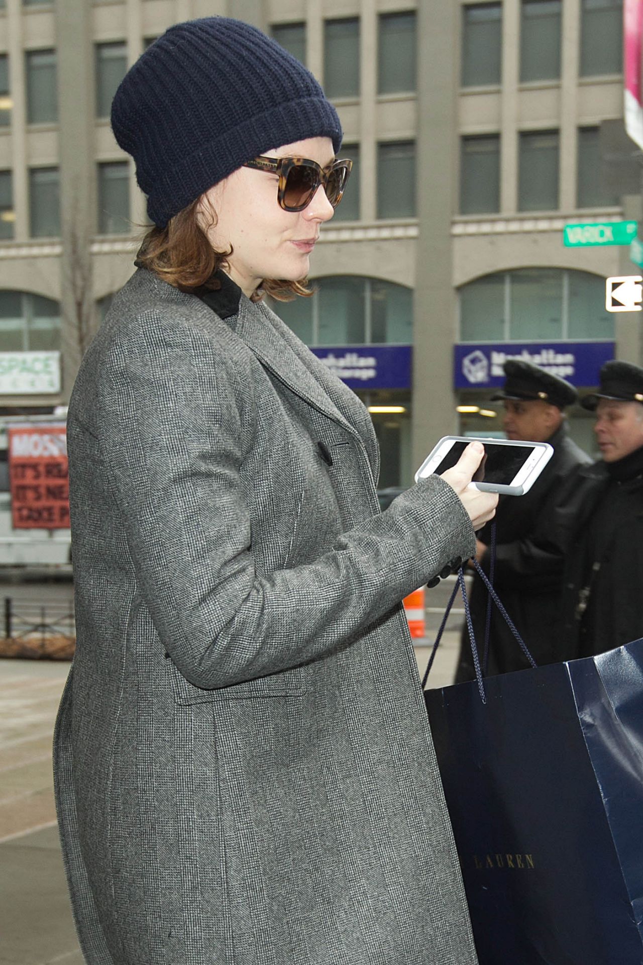 Carey Mulligan - Leaving an Office Building in SoHo in NYC • CelebMafia