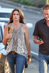 Cindy Crawford - Arriving at the Gregg Allman Concert at the Canyon Club in Agoura Hills