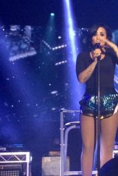 Demi Lovato Performs at World Tour in Sydney, Australia, April 2015