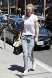 Gigi Hadid in Ripped Jeans - Out in Beverly Hills, April 2015