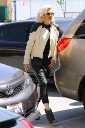 Gwen Stefani Fashion - Acupuncture Clinic in Los Angeles, April 2015