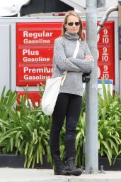 Helen Hunt - Out in Brentwood, April 2015
