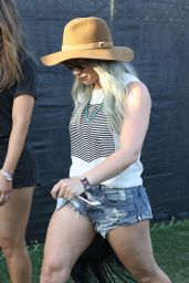 Hilary Duff - 2015 Coachella Music Festival, Day 2, Empire Polo Grounds, Indio