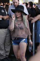 Hilary Duff – 2015 Coachella Music Festival, Day 3, Empire Polo Grounds, Indio