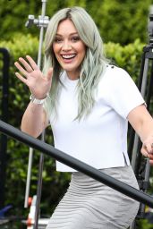 Hilary Duff Style - On the Set of Extra in Universal City - April 2015