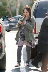 Jennifer Love Hewitt - Grocery Shopping in Pacific Palisades, April 2015