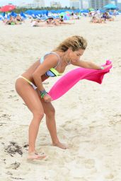 Jennifer Nicole Lee - Working Out on the Beach in Miami - April 2015