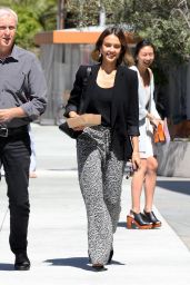 Jessica Alba - Out for Lunch in Venice, April 2015