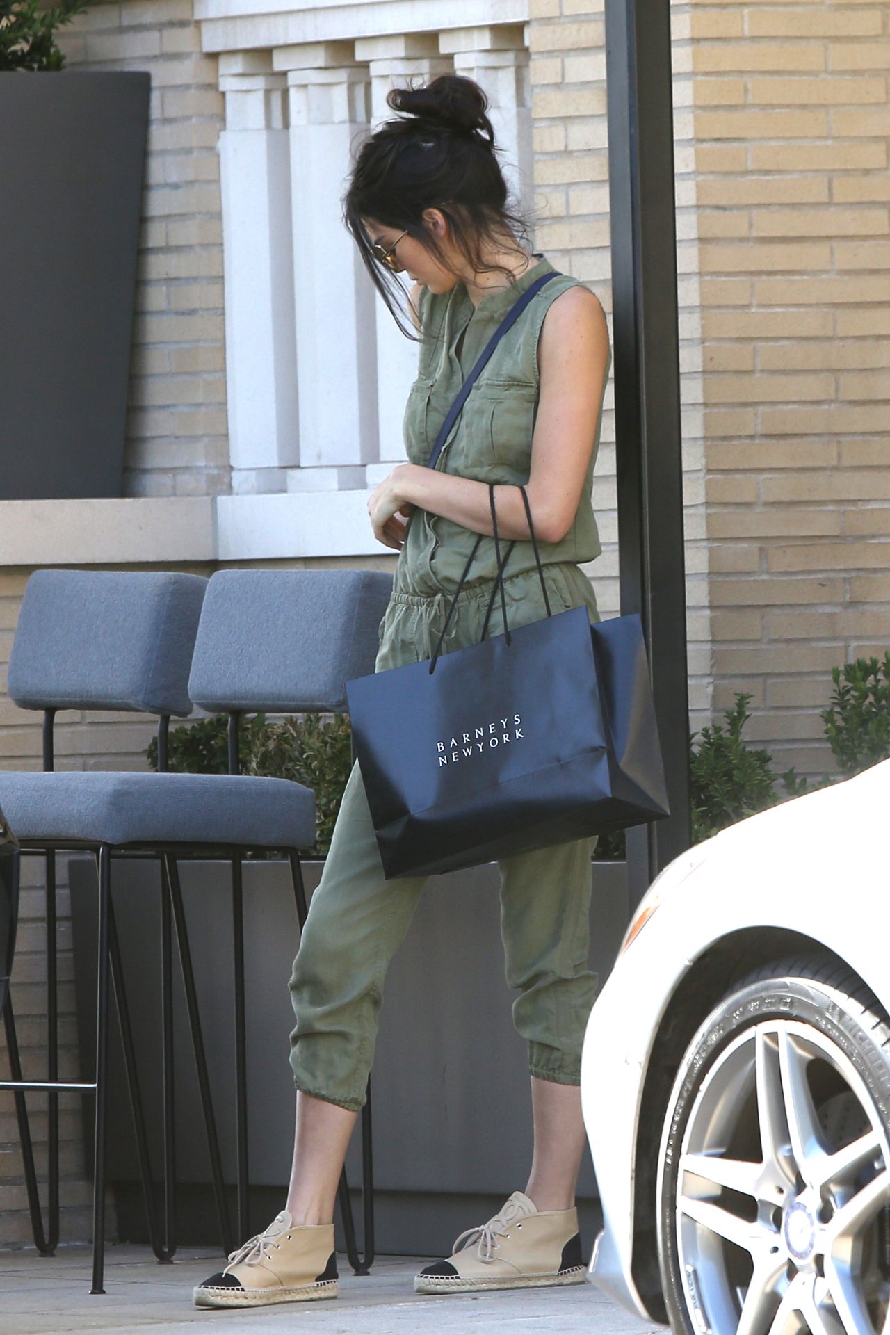 Kendall Jenner Celebrates the Start of NYFW with a Trip to Barneys -  PurseBlog