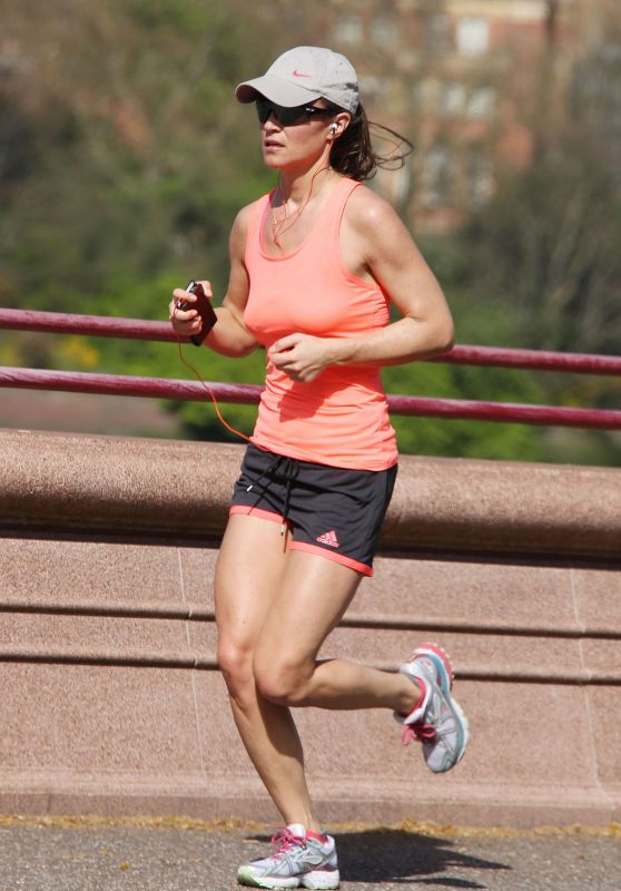 Pippa Middleton - Jogging in London, April 2015