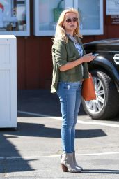 Reese Witherspoon in Tight Jeans - Out in Brentwood, April 2015