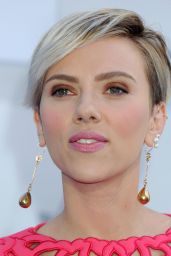 Scarlett Johansson – 2015 MTV Movie Awards in Los Angeles
