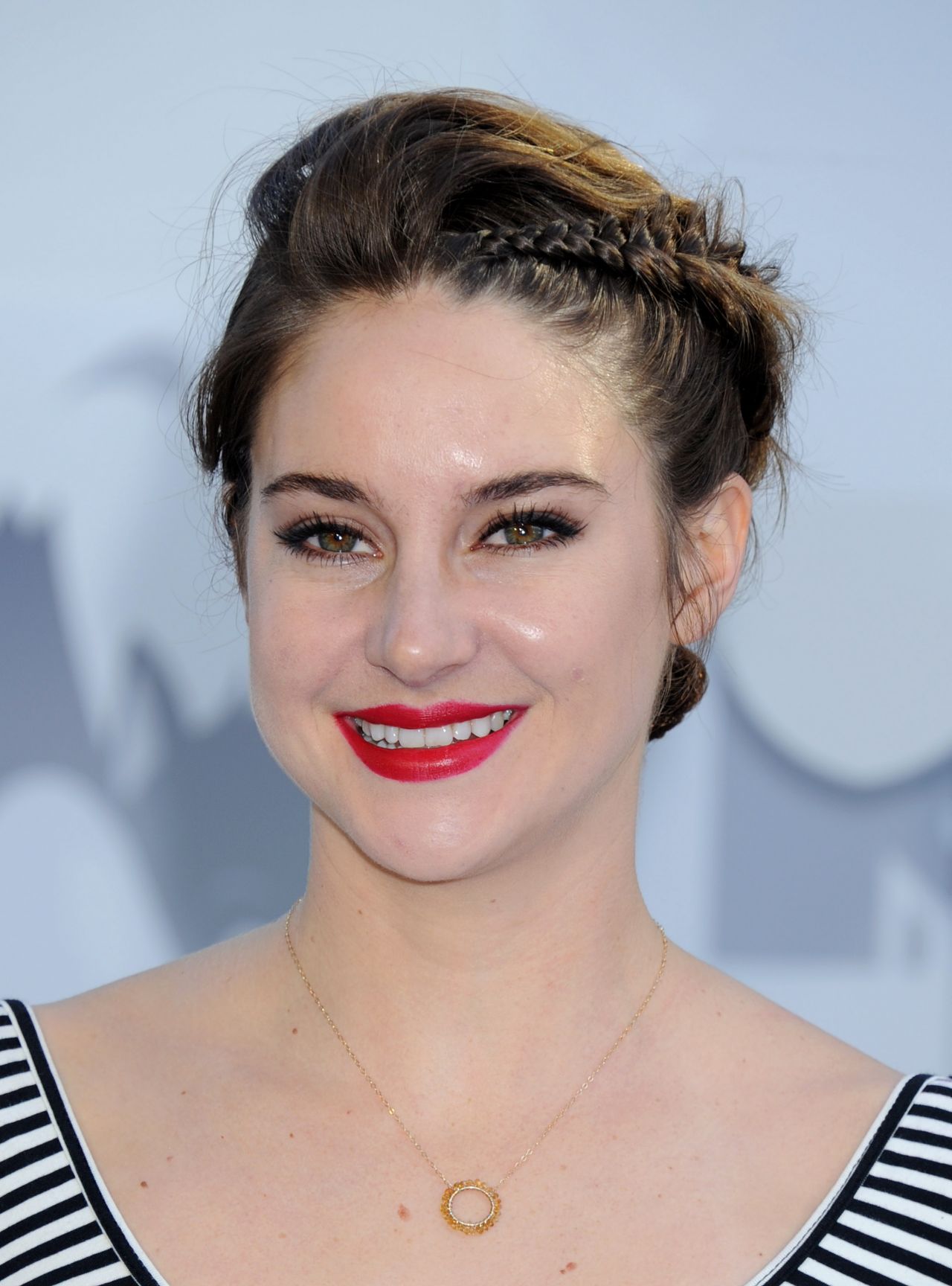 Shailene Woodley – 2015 MTV Movie Awards in Los Angeles • CelebMafia