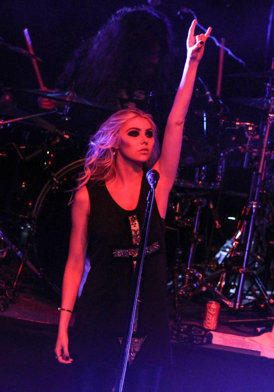 Taylor Momsen - The Pretty Reckless Performing in Nashville, April 2015