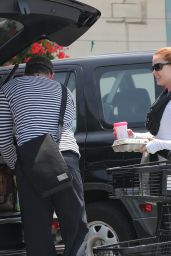 Amy Adams - Grocery Shopping in Los Angeles, May 2015