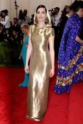 Anne Hathaway - 2015 Costume Institute Gala in New York City