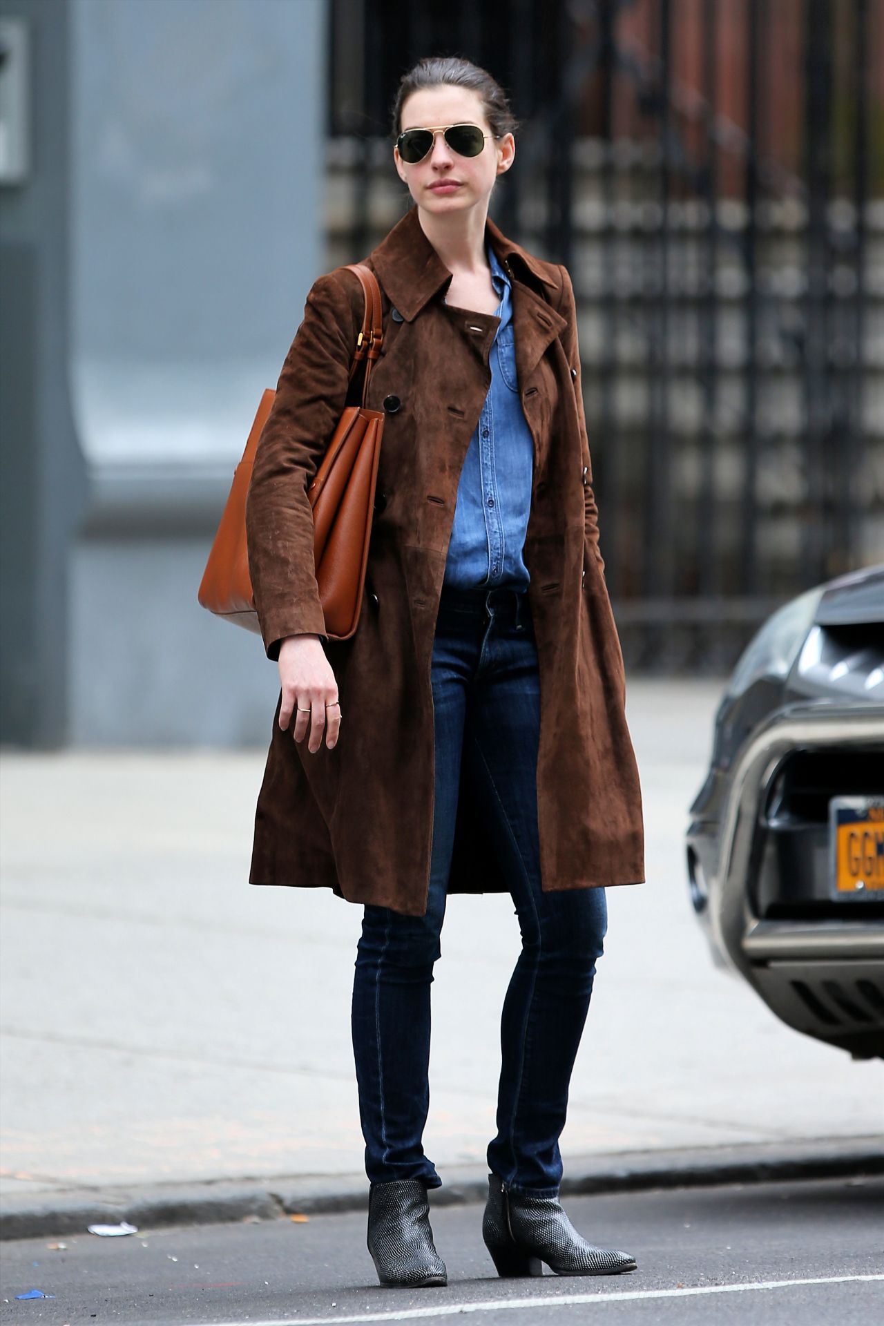 anne hathaway casual style