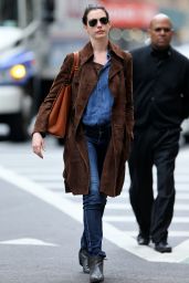 Anne Hathaway Casual Style - New York City, May 2015