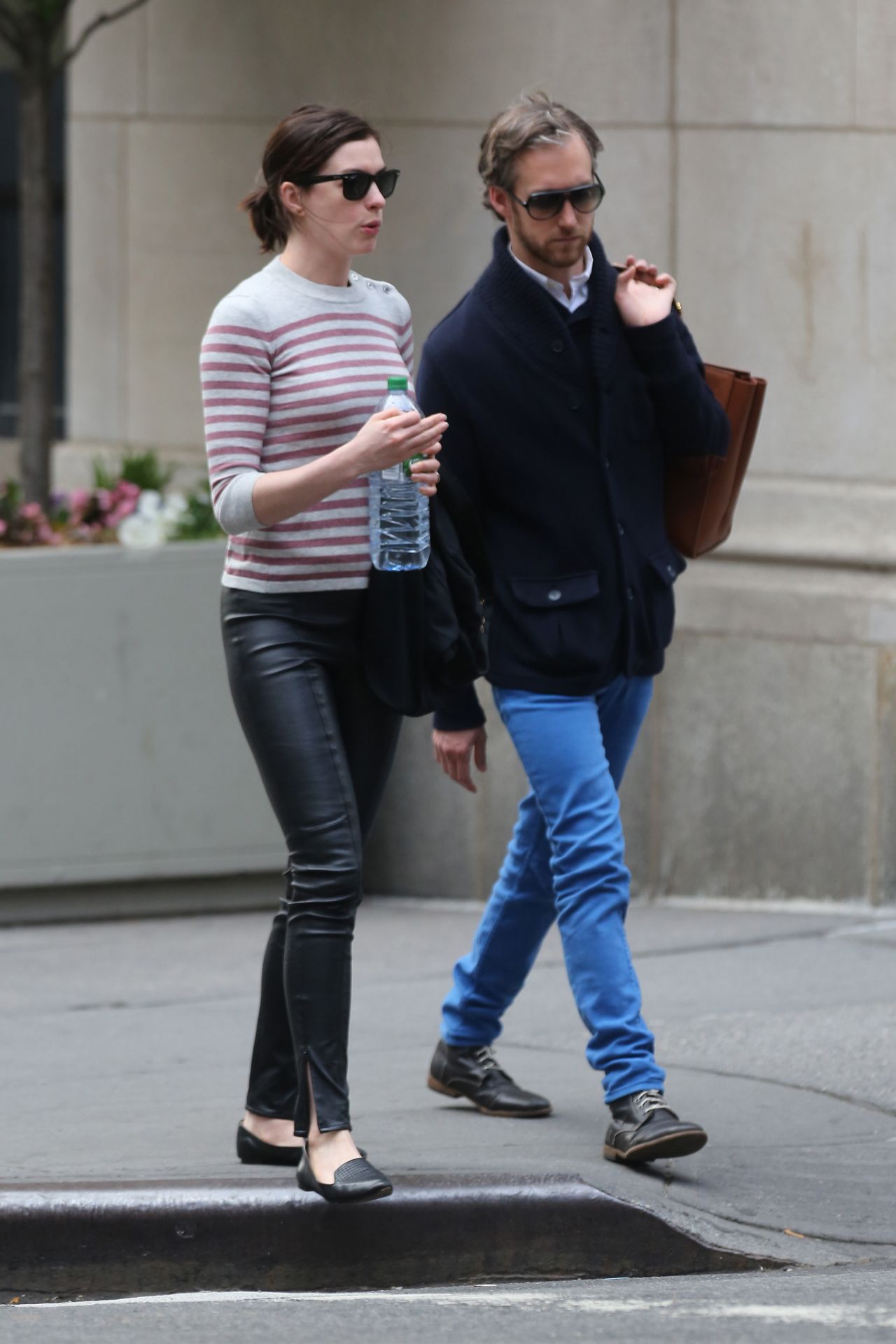 Anne Hathaway - Walking to the Public Theatre, May 2015 • CelebMafia
