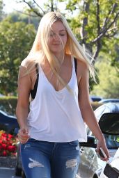 Ava Sambora in Ripped Jeans - Out in Calabasas, May 2015