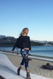Bar Refaeli - Replay Spring/Summer 2016 Fashion Show at Nammos Beach Club in Mykonos