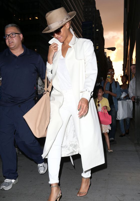 Beyoncé - Out in New York City, May 2015