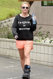 Britney Spears - Heading to Physical Therapy Session in Santa Monica, May 2015