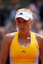 Caroline Wozniacki – 2015 French Tennis Open at Roland Garros in Paris – 2nd Round