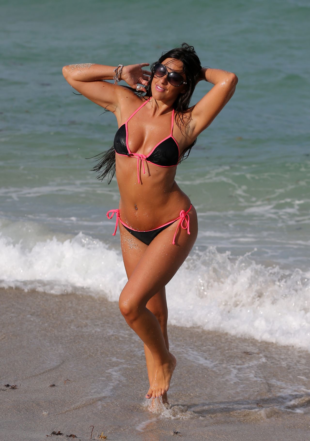 Sexy Claudia Romani Celebrates Christmas In Miami Beach Style