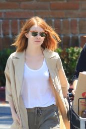 Emma Stone Grocery Shopping at Ralph