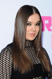 Hailee Steinfeld - Barely Lethal Premiere in Los Angeles