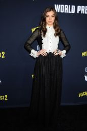 Hailee Steinfeld – Pitch Perfect 2 Premiere in Los Angeles