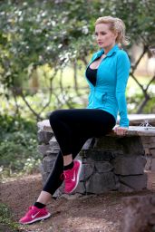 Holly Madison - Takes a Jog Near Her Home in Las Vegas, April 2015