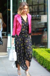 Jessica Alba Casual Style - Leaving Melrose Gallery Furniture Showroom in West Hollywood, May 2015