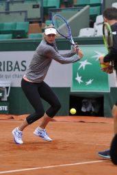 Maria Sharapova - 2015 French Open - Practice Day at Roland Garros