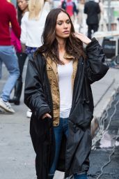 Megan Fox - Set of 