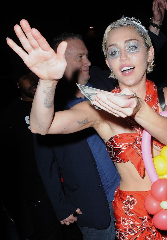 Miley Cyrus Night Out Style - at 1 OAK Nightclub in New York, May 2015