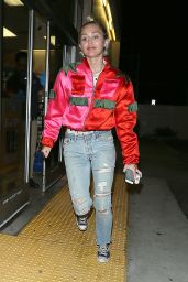 Miley Cyrus - Stopping by a Gas Station in Los Angeles, May 2015