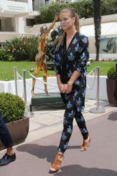 Nina Agdal Style - Out in Cannes, France, May 2015
