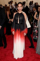 Olivia Munn – Costume Institute Benefit Gala in New York City, May 2015