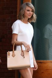 Taylor Swift Fashion - Out in New York City, May 2015