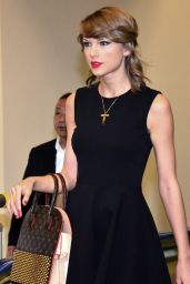 Taylor Swift - Narita International Airport, Tokyo, May 2015